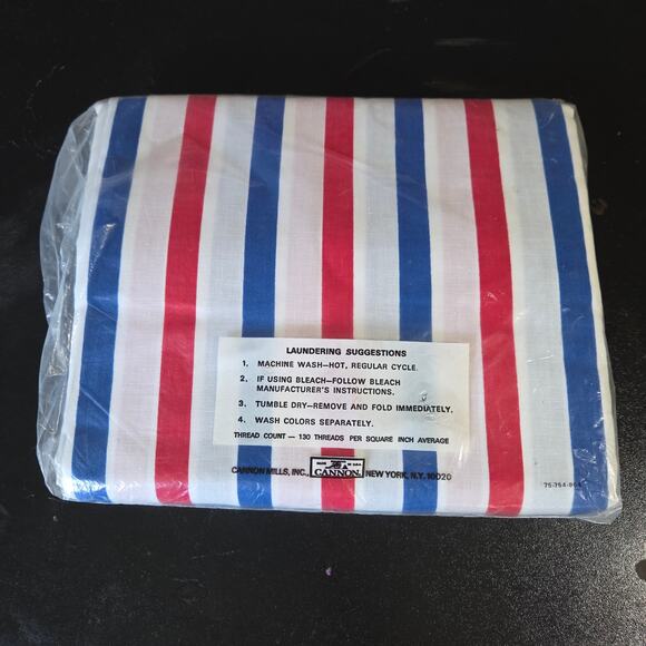 Vintage 70s Cannon No-Iron Red White Blue Full Flat Sheet Irregular USA - Picture 4 of 6